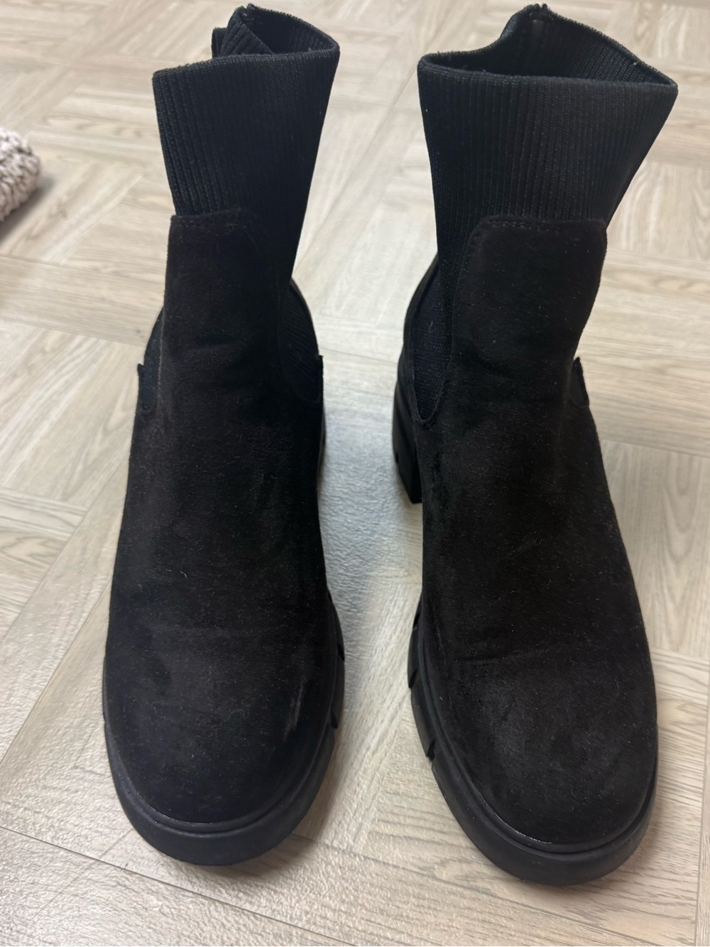 Redtop booties black suede size 8.5